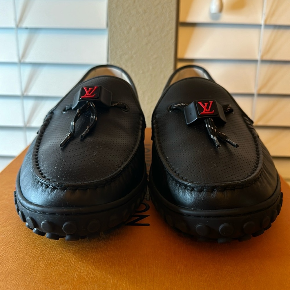 LOUIS VUITTON LV MOCCASINS